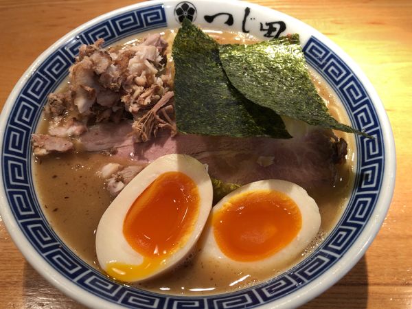 「濃厚豚崩しらーめん」@つじ田 日本橋八重洲店の写真