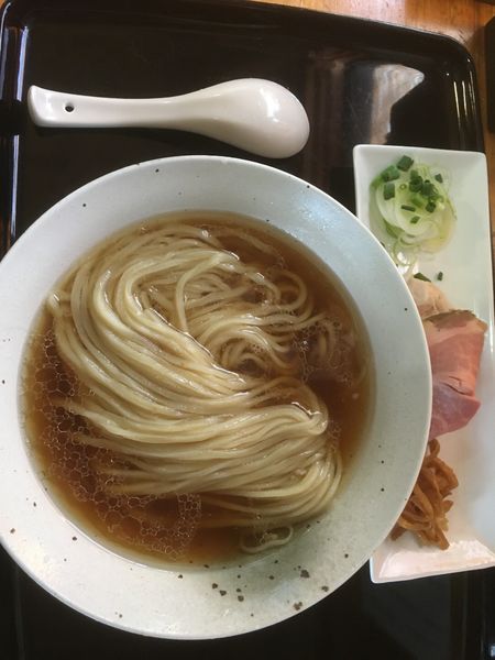 「らーめん690円大盛り100円」@そば善の写真