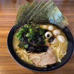 ブラックラーメン830+法蓮草+海苔+鶉＝1130