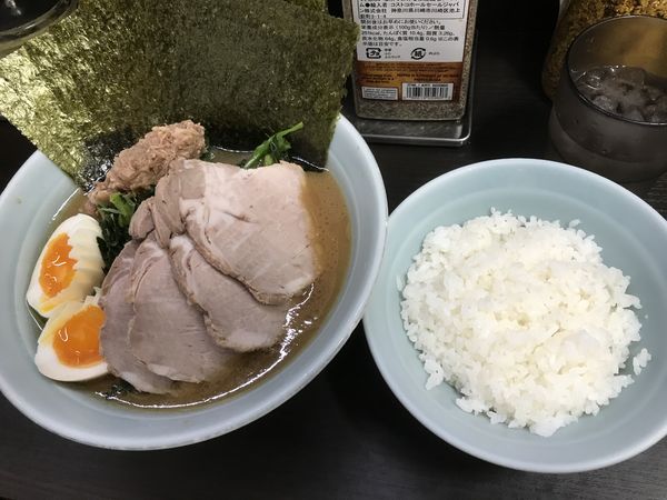 「のりたまチャーシュー　ほうれん草　肉味噌　ライス」@横浜家系らーめん 五十三家の写真