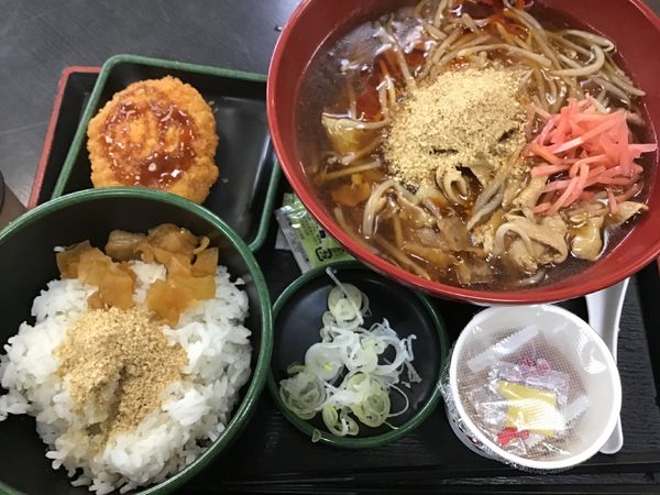 「肉あんかけ中華セット590円(クーポンで納豆100円が無料)」@ゆで太郎 松戸本町店の写真