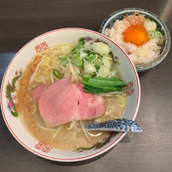 「塩750円＋卵黄生姜めし150円」@中華麺きなりの写真