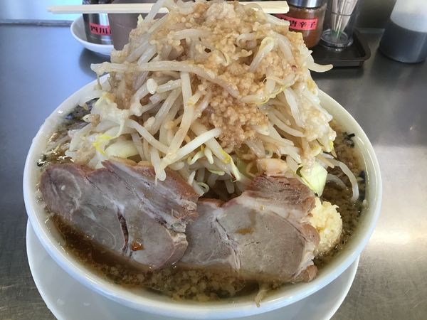 「醤油らーめん並720円(野菜増し、ニンニクアブラ味濃いめ)」@らーめん大 松戸店の写真