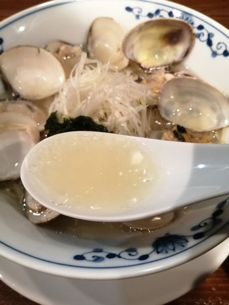 「新貝だしラーメン」@貝料理 梵厨の写真