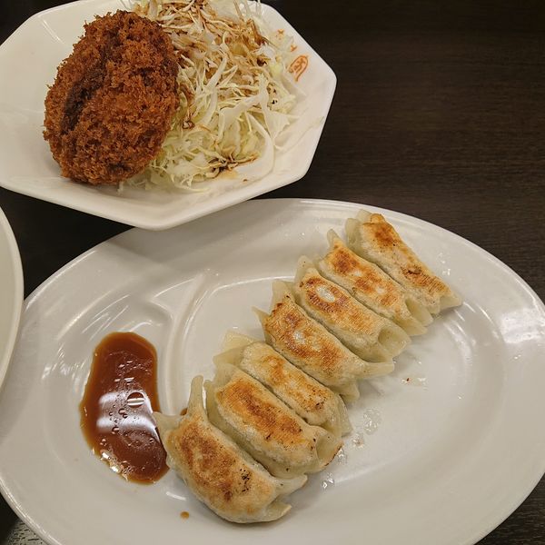 「餃子275円他」@中華そば 寅 柄沢店の写真