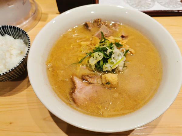 「味噌ラーメン＋小ライス」@三ん寅の写真