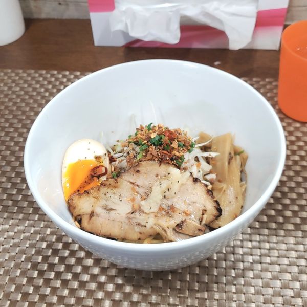 「【限定】ニンニク汁なし」@麺丼Dining 夢者の写真