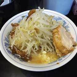 ラーメン中
