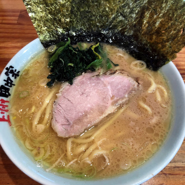 「らーめん　720円（普通・多め・柔め）」@らーめん 田中家の写真