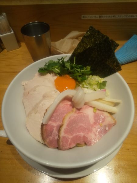 「特製濃厚卵のまぜSOBA」@Ginza Noodles むぎとオリーブの写真