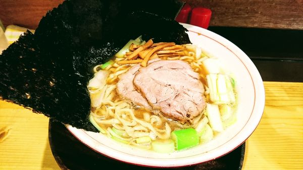 「中華そば(並)+海苔」@中華そば 葉山の写真