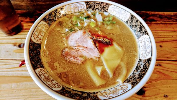 「すごい煮干ラーメン」@すごい煮干ラーメン凪 新宿ゴールデン街店 本館の写真