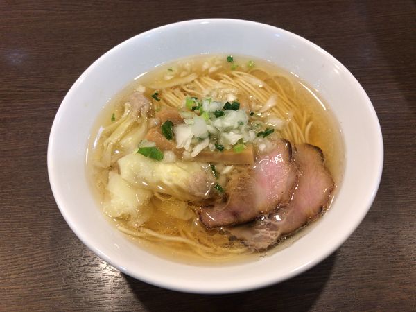 「ワンタン塩そば」@中華そばイデタの写真