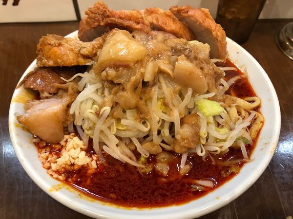 「辛い小ラーメン+豚1枚追加」@麺屋 歩夢の写真