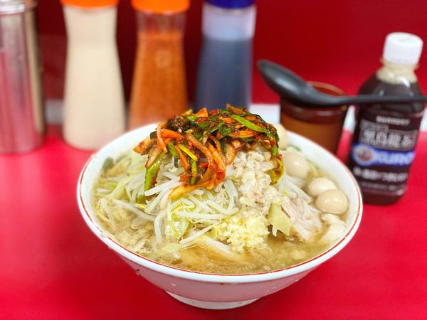 「レギュラーラーメン豚入り ニンニク少なめアブラ」@ラーメン二郎 湘南藤沢店の写真