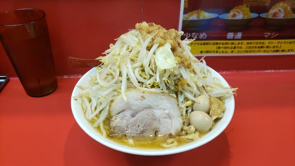 「ラーメン(中)800円＋うずら150円」@立川マシマシ 古河125号店の写真