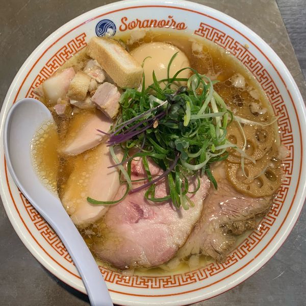 「特製ラーメン（醤油）1400円。」@ソラノイロ ARTISAN NOODLESの写真