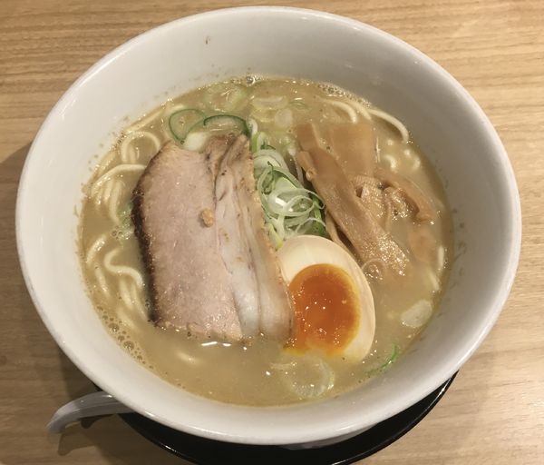 「こく煮干し塩味」@長尾中華そば 名古屋驛麺通り店の写真