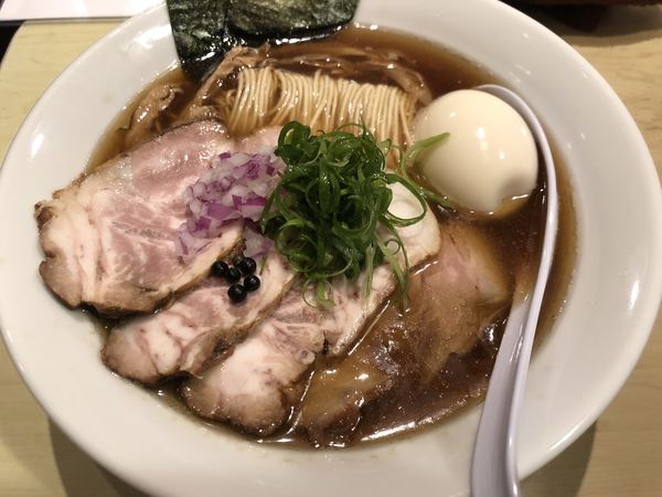 「特製らぁ麺・醤油＋税（1100+110円）」@だれやめやの写真