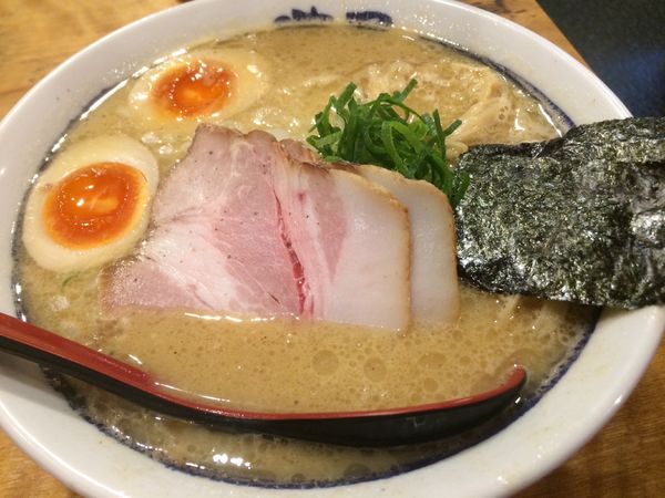 「濃厚煮干しそば¥830」@濃厚煮干しそば 麺匠 濱星 関内店の写真