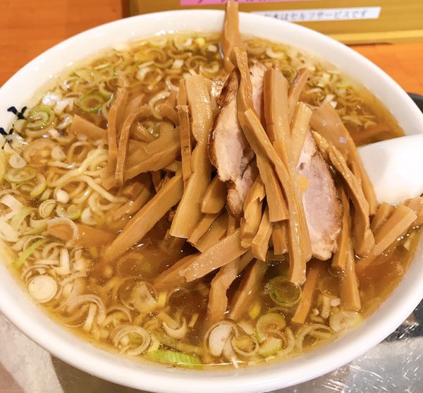 「ラーメン中盛＋メンマダブル」@煮干しだし醤油ラーメン 桂の写真