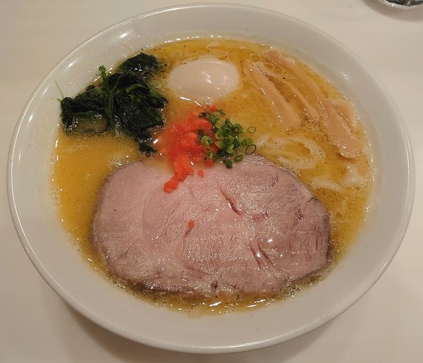 「濃厚塩そば+味玉(950円)」@麺や 彩～iro～の写真