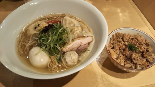 「特製塩そば、地鶏り飯」@饗 くろ㐂の写真