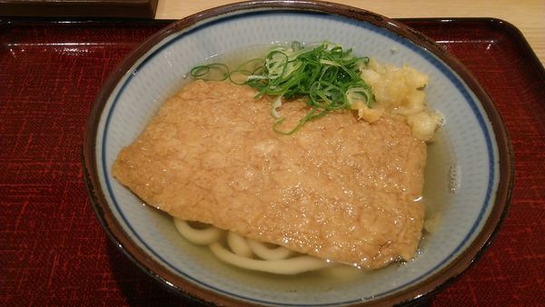 「きつねうどん小 350円」@うどんのおがわ屋の写真