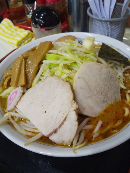 「【限定】中華赤マー油820円野菜120円(麺カタメ)」@所沢大勝軒の写真