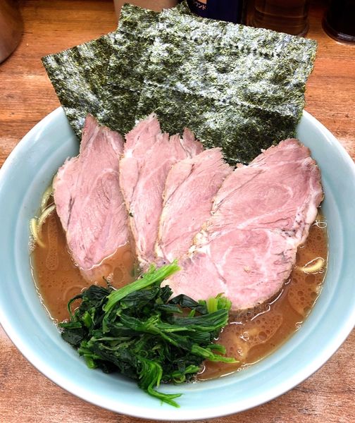 「チャーシューメン(並.麺かため.味ふつう.脂ふつう)」@横浜ラーメン 武蔵家 志木店の写真