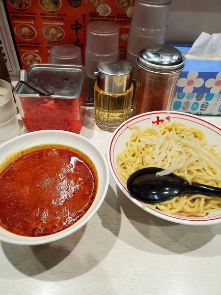 「冷やし味噌　大盛　辛さ2倍」@蒙古タンメン 中本 東池袋店の写真