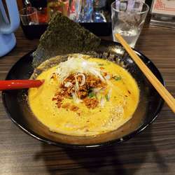 ピリ辛味噌とんこつ