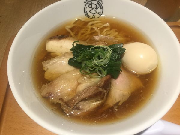 「むぎくらべ限定特製中華そば(¥900)【寿製麺よしかわ】」@むぎくらべの写真