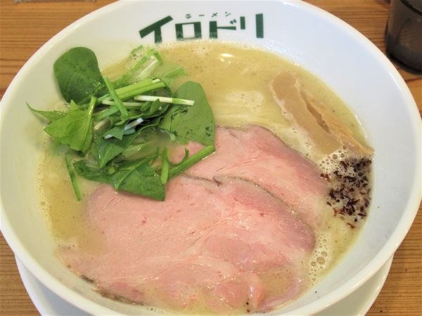 「イロドリラーメン（750円）」@ラーメン イロドリの写真