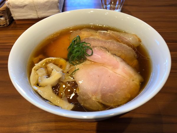 「醤油らぁめん+チャーシュー増し」@mojamojaの写真