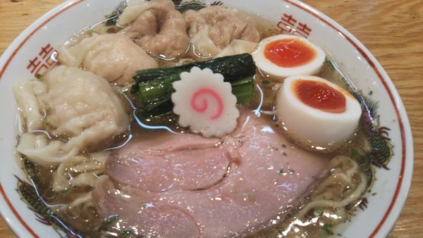「ワンタンメン（山椒、中盛無料）」@キング製麺の写真