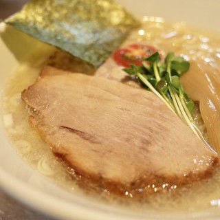 「塩ラーメン」@麺 やまらぁの写真