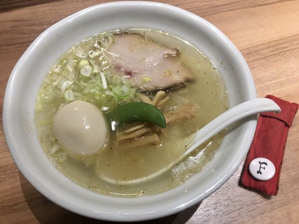 「塩鶏そば＋味付玉子」@鶏そば うえ原の写真