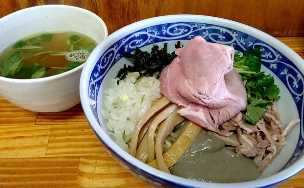 「煮干し油そば」@中華そば よしかわの写真