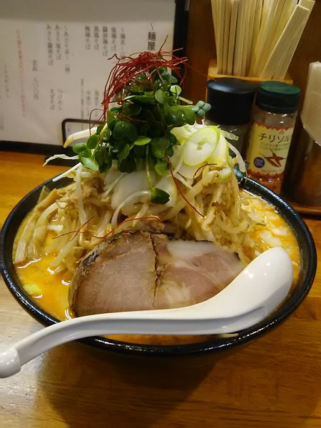 「白湯辛味噌大盛り950円」@麺屋 鶏口の写真