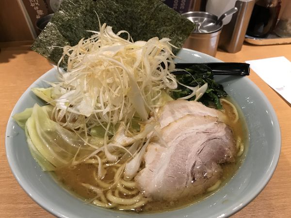 「きゃべつネギラーメン」@ラーメン銀家 戸塚店の写真