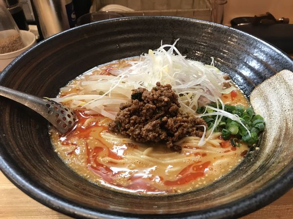 「白ごま坦々麺」@麺屋 万年青の写真