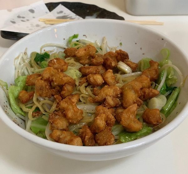 「油そば＋軟骨から揚げ」@ラーメンHOT めん花の写真