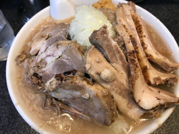 「醤油　チャーシュー8枚」@らうめん さぶ郎の写真