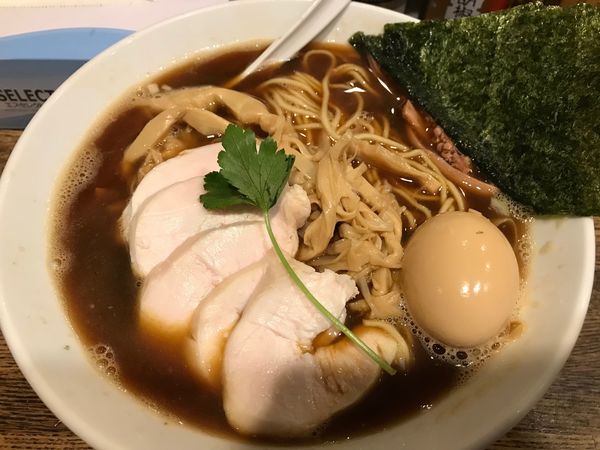 「特製烏賊煮干鶏白湯」@新橋 纏の写真