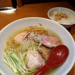 香彩鶏だし特製塩ラーメン＋技あり卵飯
