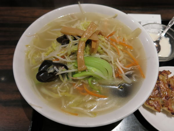 「湯麺餃子セット：850円」@珉珉 六本木店の写真