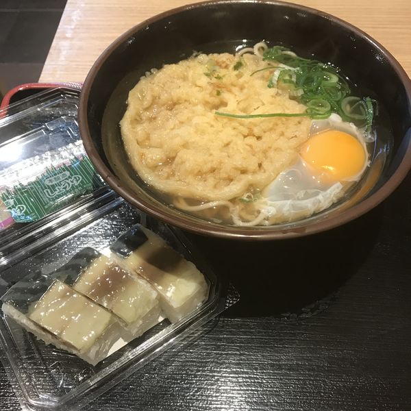 「スタミナ（￥440）＋バッテラ（￥230）」@都そば 梅田芝田店の写真