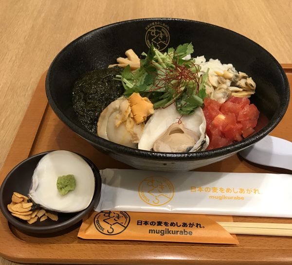 「3種の貝とギバサの海鮮まぜそば ¥880」@むぎくらべの写真