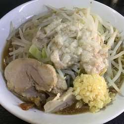 ラーメン中800円(ニンニクアブラ)